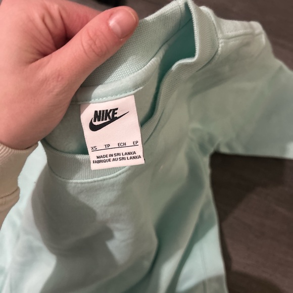 nike crew neck - Picture 2 of 2